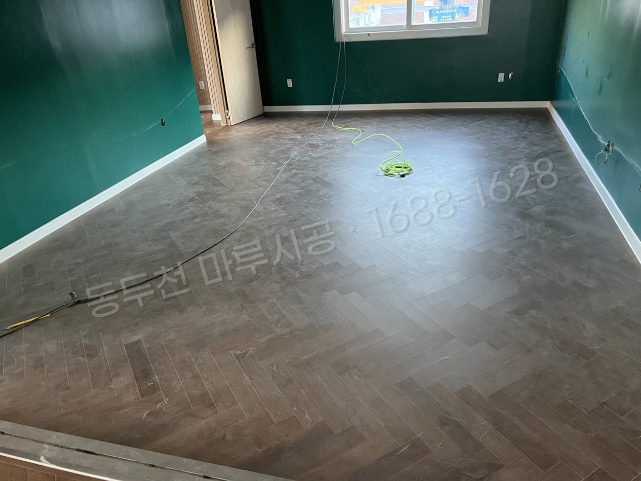 동두천 하봉암동 헤링본 동화 나투스진 헤링본 브라운 바닥공사 마루시공업체 시공 완료
